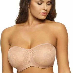 NWT Felina Delightful Seamless Lace Bandeau, 40D